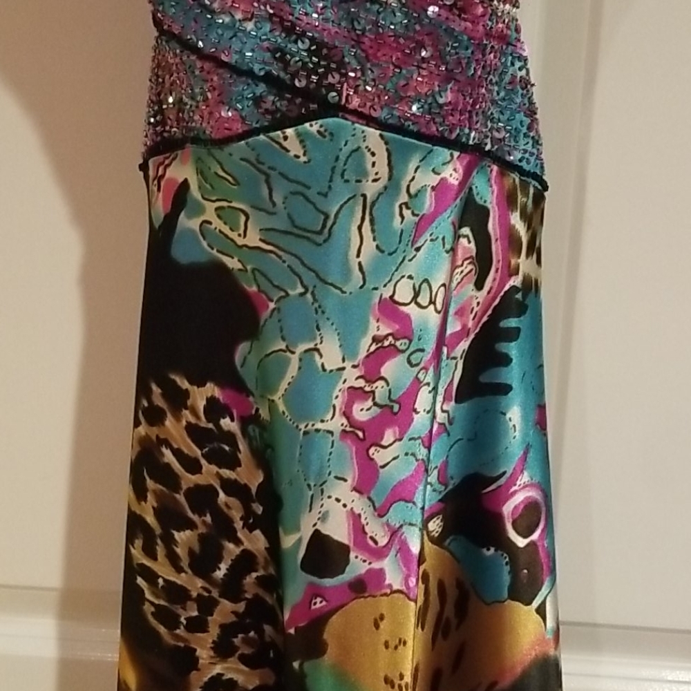 Super hot dress! - Picture 3 of 8